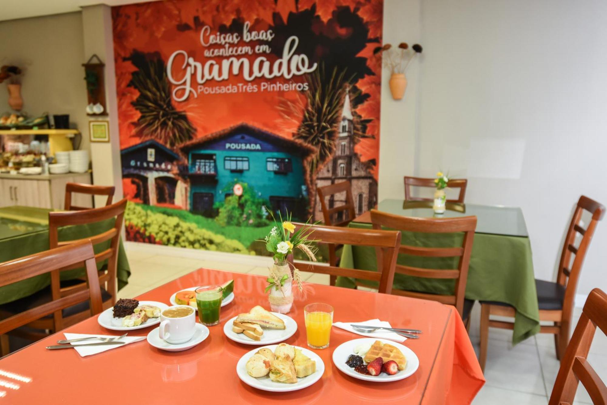 Pousada Tres Pinheiros Gramado Bagian luar foto